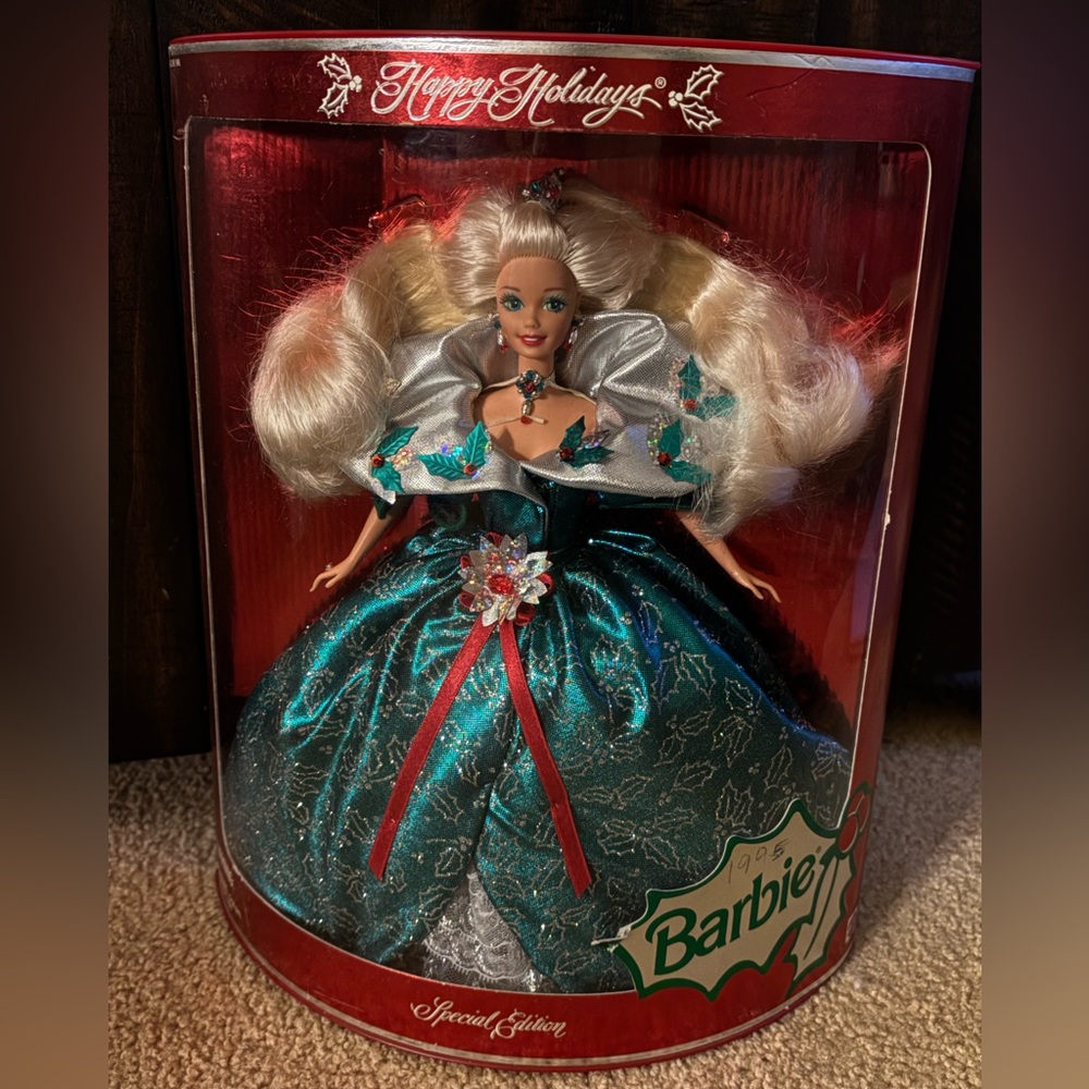 1995 Happy Holidays Barbie Doll Special Edition #14123